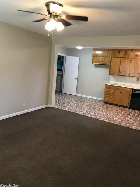1402 Avondale, Pine Bluff, AR 71601 photo 2