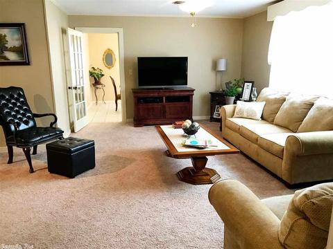 1416 Pine Bluff St, Malvern, AR 72104 photo 2