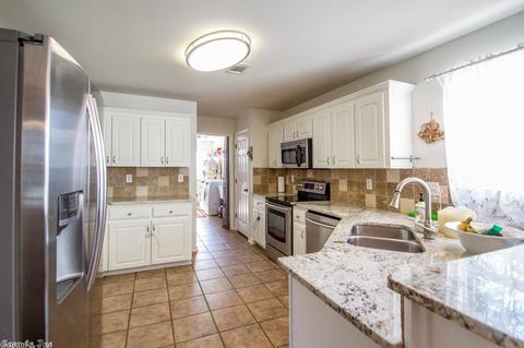 905 Red Oak Cir, Benton, AR 72019 photo 5