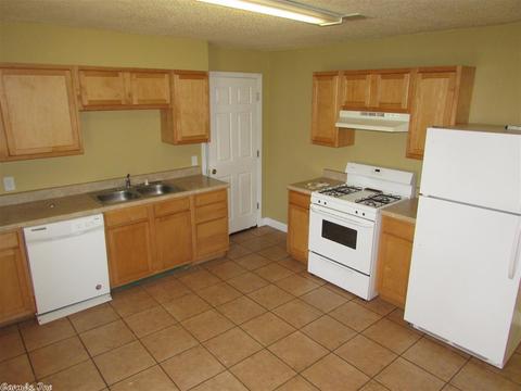 1525 Davis St, Conway, AR 72034 photo 3