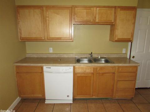 1525 Davis St, Conway, AR 72034 photo 5