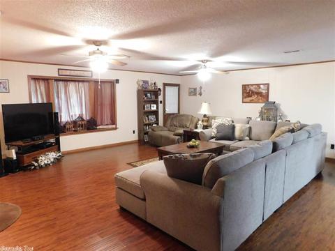7704 Jay Lynn Ln, Pine Bluff, AR 71603 photo 5