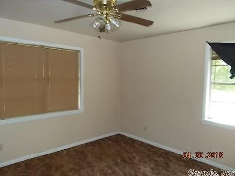 702 Denton St, Benton, AR 72015 photo 8