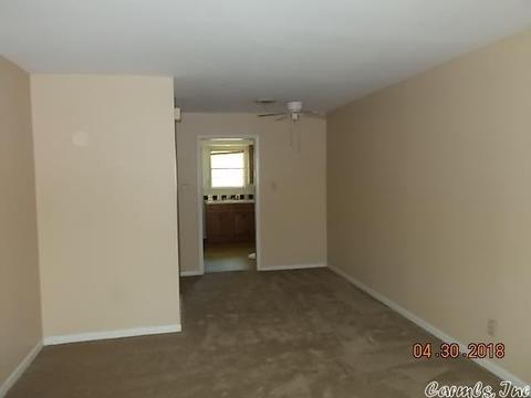 702 Denton St, Benton, AR 72015 photo 4