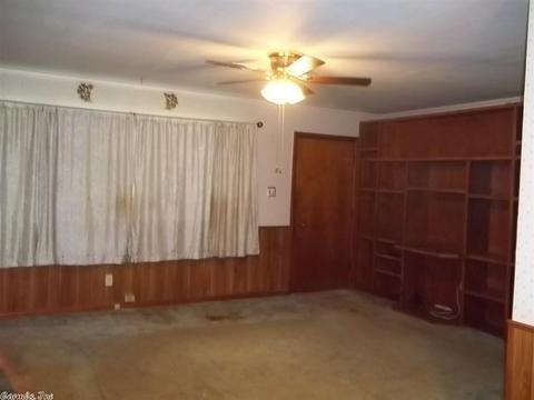 6604 Nevins Rd, Pine Bluff, AR 71603 photo 2