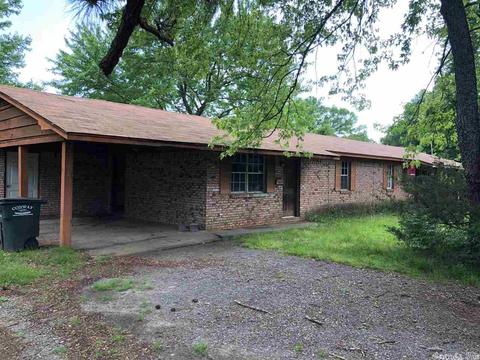 1607 Jones, Conway, AR 72034 photo 1