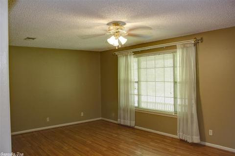 104 Carter Dr, Searcy, AR 72143 photo 3