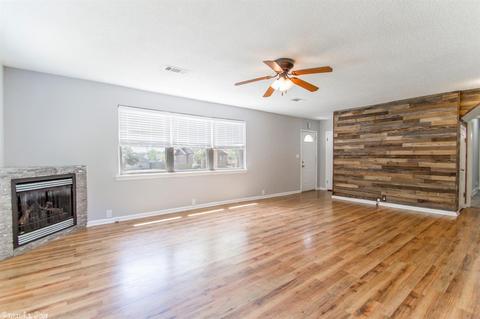306 E Conway, Benton, AR 72015 photo 7