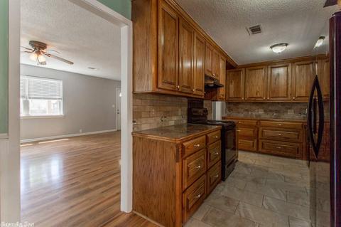 306 E Conway, Benton, AR 72015 photo 13