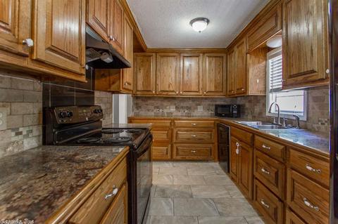 306 E Conway, Benton, AR 72015 photo 12