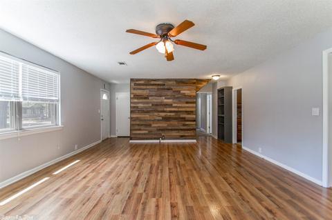 306 E Conway, Benton, AR 72015 photo 5