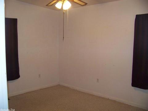 1811 Robert E Lee, Malvern, AR 72104 photo 9