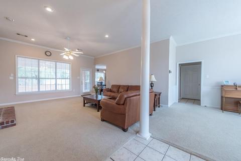 165 Grapevine, Conway, AR 72034 photo 2