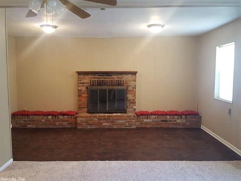 1304 Bailey St, Pine Bluff, AR 71601 photo 4