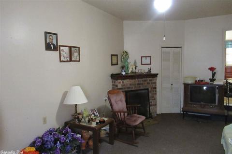 1601 W Iowa, Beebe, AR 72012 photo 2