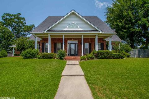516 Providence Dr, Bryant, AR 72022 photo 1