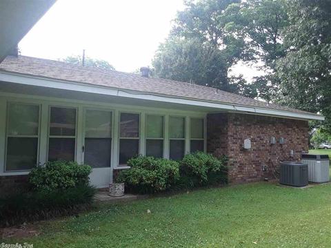 506 Green Meadows Dr, Pine Bluff, AR 71601 photo 5