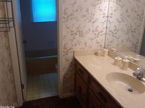 506 Green Meadows Dr, Pine Bluff, AR 71601 photo 21