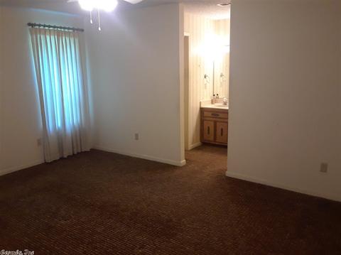506 Green Meadows Dr, Pine Bluff, AR 71601 photo 15