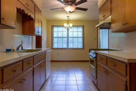 1309 Hillcrest Dr, Conway, AR 72034 photo 8