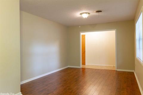 1309 Hillcrest Dr, Conway, AR 72034 photo 5