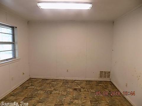 2205 W 37th Ave, Pine Bluff, AR 71603 photo 6