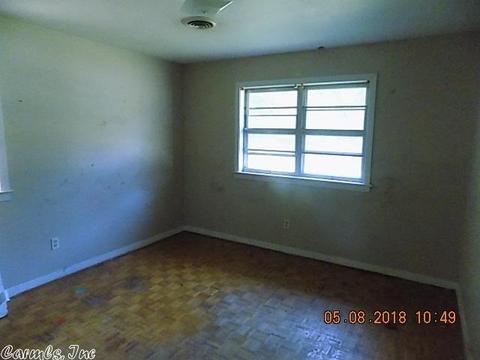2205 W 37th Ave, Pine Bluff, AR 71603 photo 9