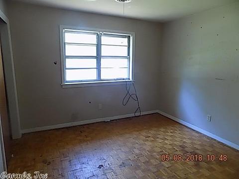 2205 W 37th Ave, Pine Bluff, AR 71603 photo 8