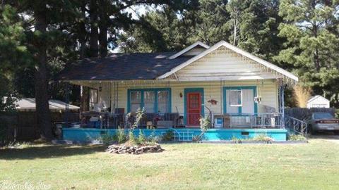 1802 Robins, Conway, AR 72034 photo 1