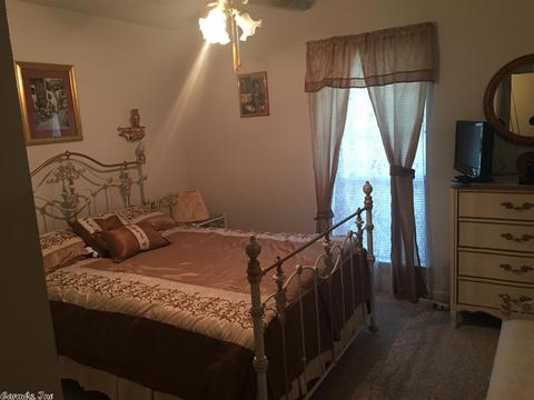 18 Smugglers Grn, Pine Bluff, AR 71603 photo 2