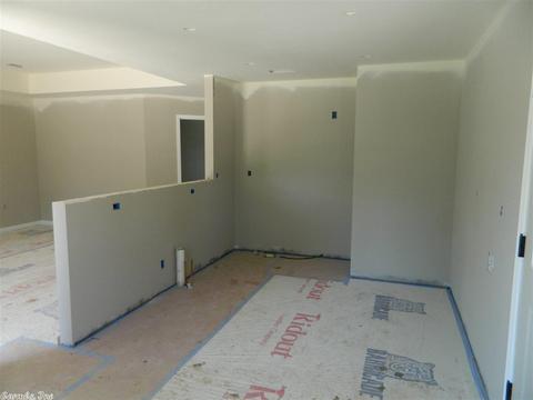 908 Silverleaf, Bono, AR 72416 photo 2