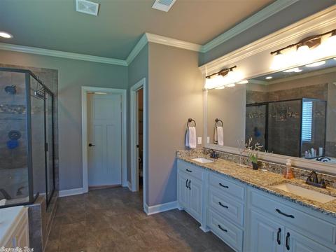 2142 Avondale Dr, Benton, AR 72019 photo 15