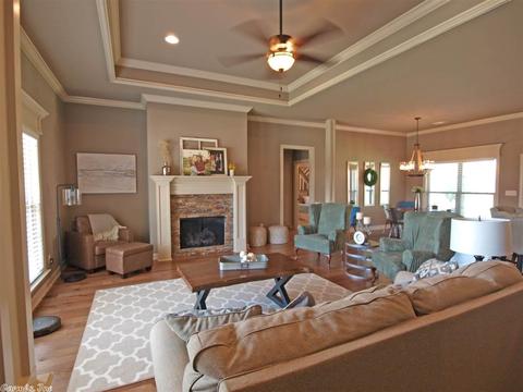 2142 Avondale Dr, Benton, AR 72019 photo 5