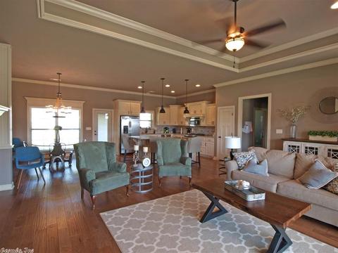 2142 Avondale Dr, Benton, AR 72019 photo 8