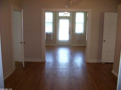 303 Pine Blf, Malvern, AR 72104 photo 9