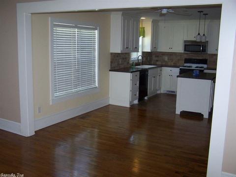 124 S Second St, Benton, AR 72015 photo 8