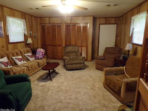 1522 W Pine St, Warren, AR 71671 photo 5