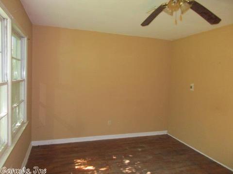 2005 S Fox St, Pine Bluff, AR 71603 photo 4