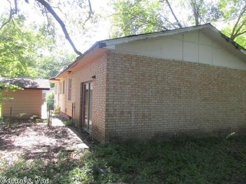 2005 S Fox St, Pine Bluff, AR 71603 photo 3