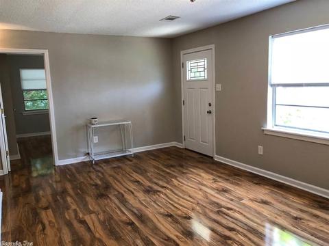 1114 E North St, Benton, AR 72015 photo 2