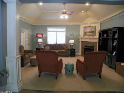 803 Robin, White Hall, AR 71602 photo 3