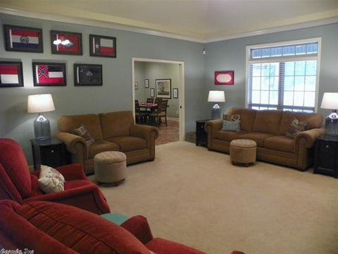 803 Robin, White Hall, AR 71602 photo 8