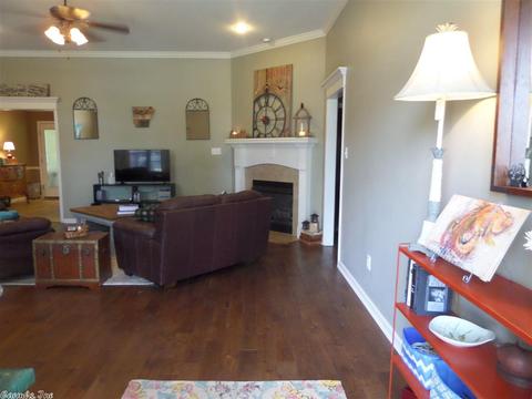 2313 Henry Ave, Bryant, AR 72022 photo 2