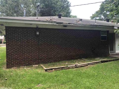 2208 W 37th Ave, Pine Bluff, AR 71603 photo 3