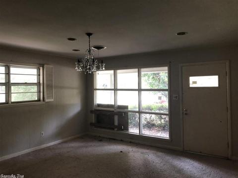 2208 W 37th Ave, Pine Bluff, AR 71603 photo 9