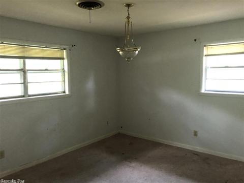 2208 W 37th Ave, Pine Bluff, AR 71603 photo 13