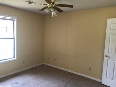 1009 E 10th Ave, Pine Bluff, AR 71601 photo 9