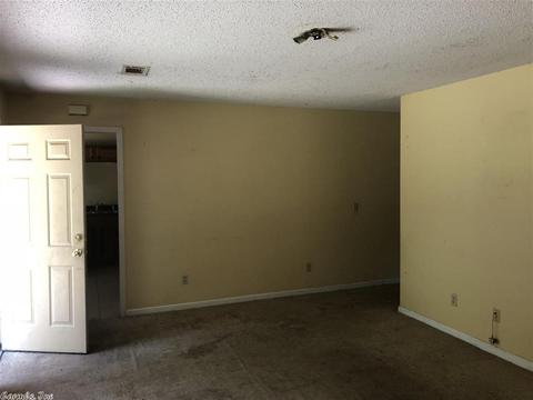 1009 E 10th Ave, Pine Bluff, AR 71601 photo 8