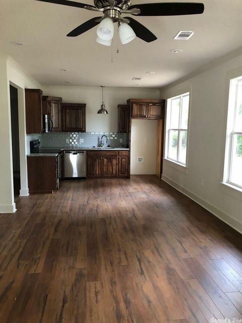 1837 Simms, Conway, AR 72034 photo 3