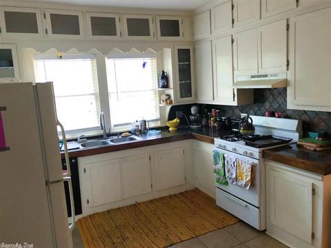 329 Oliver, Conway, AR 72034 photo 7